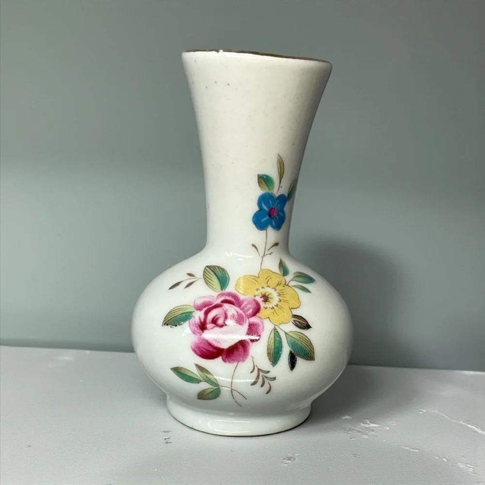 Vtg Bud Vase Porcelain Decorative China White Floral Miniature